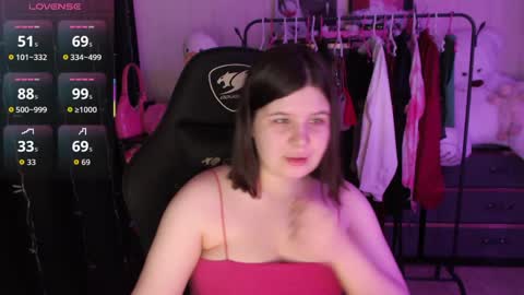 Snapshot of amyvibes chatting on May 1, 2026, 6:12 pm amyvibes online show from May 1, 2026, 6:12 pm