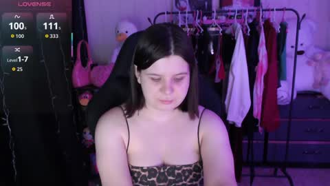 Snapshot of amyvibes chatting on May 2, 2026, 6:13 pm amyvibes online show from May 2, 2026, 6:13 pm