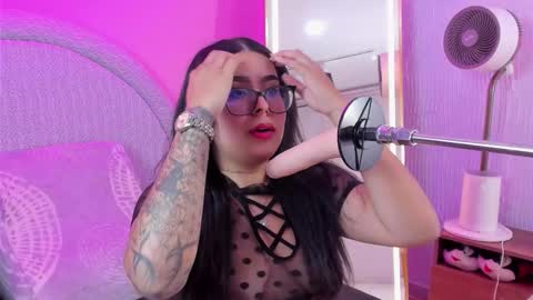 Snapshot of amywhitte_ chatting on November 23, 2025, 7:24 pm amywhitte_ online show from November 23, 2025, 7:24 pm