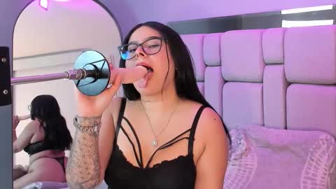 Snapshot of amywhitte_ chatting on December 4, 2025, 7:55 pm amywhitte_ online show from December 4, 2025, 7:55 pm