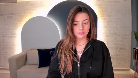 Snapshot of amywoods chatting on January 6, 2025, 9:19 am online show from January 6, 2025, 9:19 am