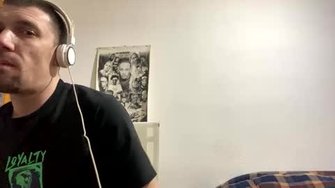 Snapshot of amyyrlikesdeep chatting on April 16, 2026, 12:11 am amyyrlikesdeep online show from April 16, 2026, 12:11 am