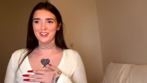 Snapshot of amyyyoxxo chatting on February 19, 2025, 8:31 pm Amyyyoxxo online show from February 19, 2025, 8:31 pm