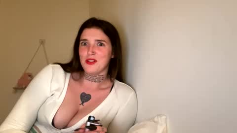 Snapshot of amyyyoxxo chatting on March 5, 2025, 8:10 pm Amyyyoxxo online show from March 5, 2025, 8:10 pm