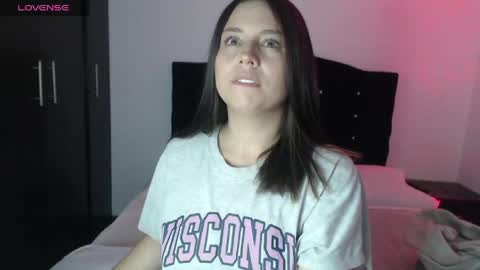 ana_arms_ online show from April 27, 2026, 5:55 pm