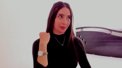 Snapshot of ana_castilo chatting on December 16, 2024, 3:00 pm Ana  IG an castillo 1 online show from December 16, 2024, 3:00 pm