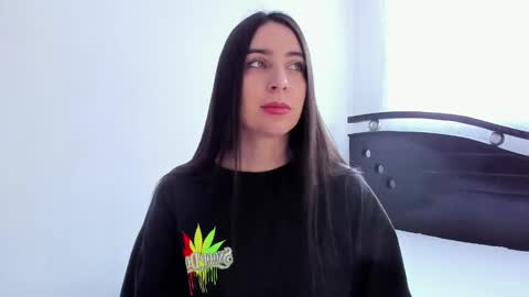 Snapshot of ana_castilo chatting on December 19, 2024, 11:39 am Ana  IG an castillo 1 online show from December 19, 2024, 11:39 am