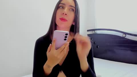 Snapshot of ana_castilo chatting on January 7, 2025, 11:48 am Ana  IG an castillo 1 online show from January 7, 2025, 11:48 am