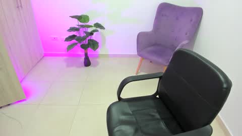 Ana online show from September 18, 2025, 10:45 pm