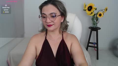 Snapshot of ana_hotmilf chatting on October 25, 2025, 11:21 pm Ana online show from October 25, 2025, 11:21 pm