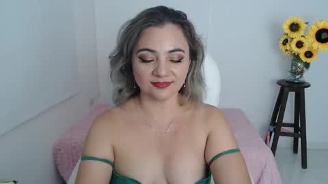 Snapshot of ana_hotmilf chatting on November 21, 2025, 7:23 pm Ana online show from November 21, 2025, 7:23 pm