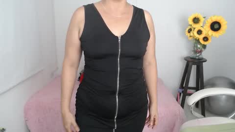 Snapshot of ana_hotmilf chatting on December 2, 2025, 11:56 pm Ana online show from December 2, 2025, 11:56 pm