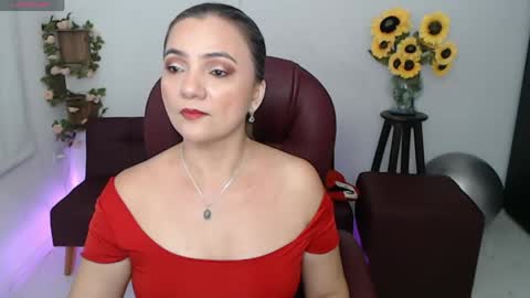 Snapshot of ana_hotmilf chatting on April 21, 2026, 11:18 pm Ana online show from April 21, 2026, 11:18 pm