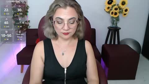 Snapshot of ana_hotmilf chatting on May 2, 2026, 8:03 pm Ana online show from May 2, 2026, 8:03 pm