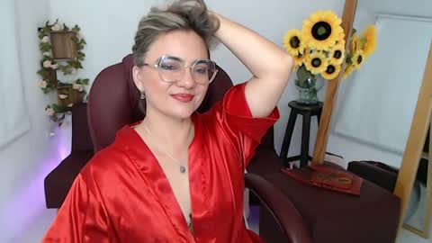 Snapshot of ana_hotmilf chatting on May 30, 2026, 11:35 pm Ana online show from May 30, 2026, 11:35 pm
