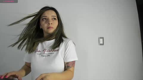 Ana  online show from February 19, 2026, 11:06 am