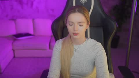 Snapshot of anabel054 chatting on December 1, 2025, 8:52 am Anabel Kira Zlata Kira Elice Lana Dominika Sofy Kaila Bridget online show from December 1, 2025, 8:52 am