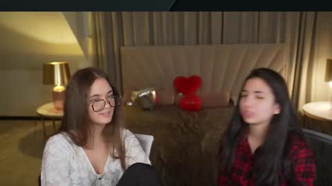 Sweet girls online show from March 19, 2026, 11:31 pm