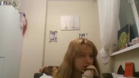 Snapshot of anabelbrando chatting on July 1, 2026, 5:12 pm Malvina online show from July 1, 2026, 5:12 pm