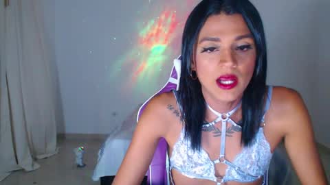 Anabella online show from December 11, 2024, 2:19 am