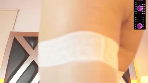 Snapshot of anacooperr_ chatting on October 28, 2025, 8:00 pm Ana Sofia Cooper online show from October 28, 2025, 8:00 pm