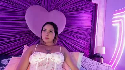 Snapshot of anaelle_bardin chatting on June 14, 2026, 6:32 pm Anna online show from June 14, 2026, 6:32 pm