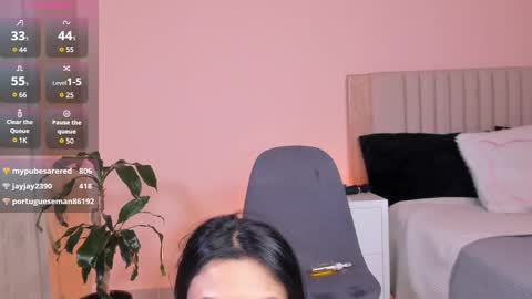 Snapshot of anahenao chatting on March 4, 2025, 2:17 am Ana Henao or Annie... Follow me ahenaocb Insta X online show from March 4, 2025, 2:17 am