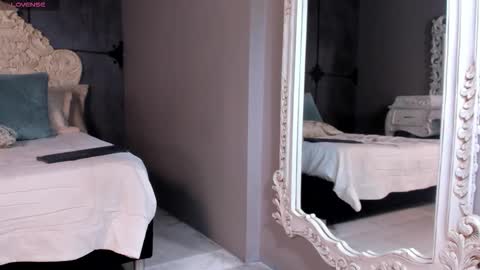 Snapshot of anahenao chatting on November 15, 2025, 8:38 pm Ana Henao or Annie... Follow me ahenaocb Insta X online show from November 15, 2025, 8:38 pm