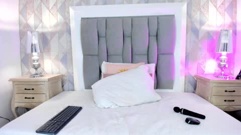   online show from January 10, 2025, 2:45 pm