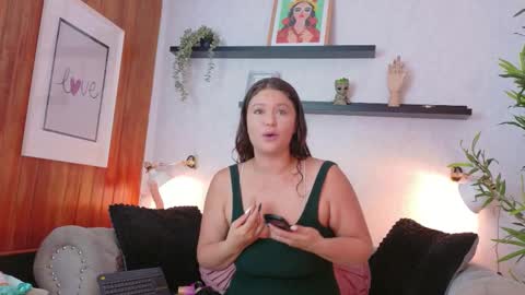 Snapshot of anaise_latif chatting on November 7, 2025, 11:32 am Anaise online show from November 7, 2025, 11:32 am