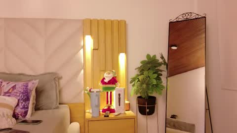 Snapshot of anaise_latif chatting on November 26, 2025, 11:44 am Anaise online show from November 26, 2025, 11:44 am