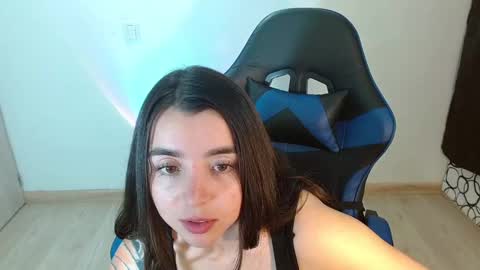 Snapshot of anarosse__ chatting on February 7, 2025, 2:08 am ana 3 online show from February 7, 2025, 2:08 am