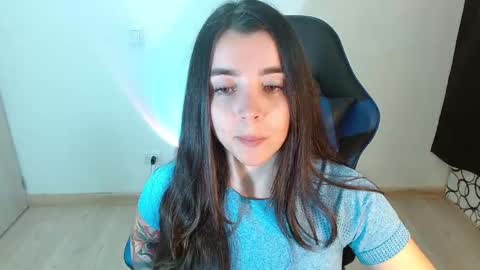 Snapshot of anarosse__ chatting on February 15, 2025, 1:21 am ana 3 online show from February 15, 2025, 1:21 am