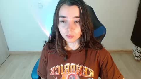 Snapshot of anarosse__ chatting on March 6, 2025, 1:58 am ana 3 online show from March 6, 2025, 1:58 am