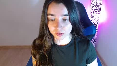 Snapshot of anarosse__ chatting on November 4, 2025, 2:43 am ana 3 online show from November 4, 2025, 2:43 am