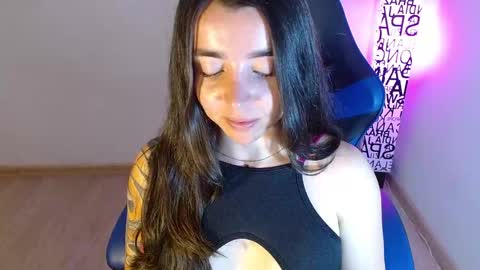 Snapshot of anarosse__ chatting on November 9, 2025, 2:10 am ana 3 online show from November 9, 2025, 2:10 am