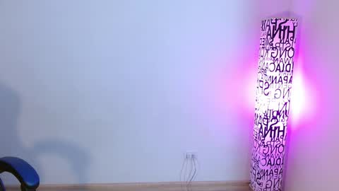 Snapshot of anarosse__ chatting on November 19, 2025, 1:05 am ana 3 online show from November 19, 2025, 1:05 am