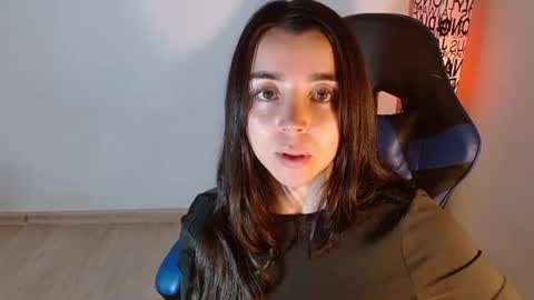 Snapshot of anarosse__ chatting on June 11, 2026, 2:00 am ana 3 online show from June 11, 2026, 2:00 am