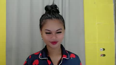 Snapshot of anaruru_ chatting on January 15, 2025, 7:15 am ANA online show from January 15, 2025, 7:15 am