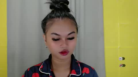 Snapshot of anaruru_ chatting on January 18, 2025, 10:39 am ANA online show from January 18, 2025, 10:39 am