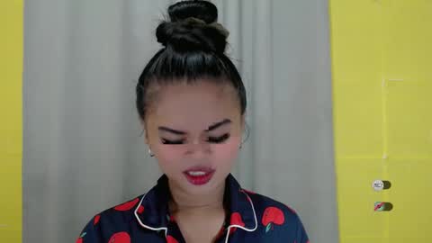 Snapshot of anaruru_ chatting on January 19, 2025, 8:07 am ANA online show from January 19, 2025, 8:07 am