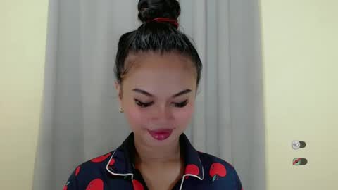 Snapshot of anaruru_ chatting on February 12, 2025, 7:02 am ANA online show from February 12, 2025, 7:02 am