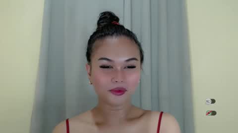 Snapshot of anaruru_ chatting on February 12, 2025, 9:11 pm ANA online show from February 12, 2025, 9:11 pm