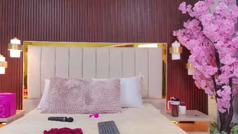 Snapshot of anastasia_steelegb chatting on June 22, 2026, 12:13 pm Mia online show from June 22, 2026, 12:13 pm