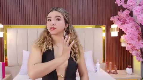 Snapshot of anastasia_steelegb chatting on July 21, 2026, 12:29 pm Mia online show from July 21, 2026, 12:29 pm