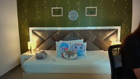 Snapshot of anastasia_windel chatting on October 7, 2025, 5:43 pm Anastasia online show from October 7, 2025, 5:43 pm
