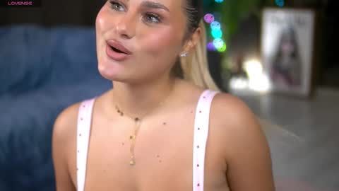 Snapshot of anastasyanoir chatting on November 10, 2025, 5:50 am AnastasyaNoir online show from November 10, 2025, 5:50 am