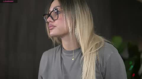 Snapshot of anastasyanoir chatting on November 17, 2025, 6:19 am AnastasyaNoir online show from November 17, 2025, 6:19 am