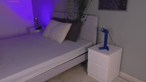 Kendra  online show from March 13, 2026, 10:11 am