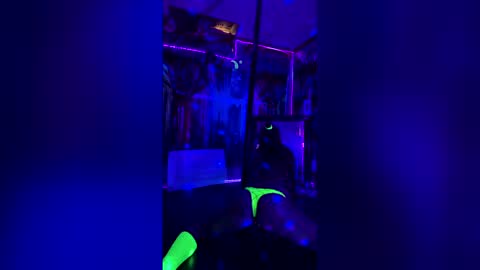 anavrinjae online show from April 18, 2026, 4:33 pm